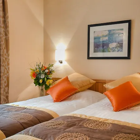 Maison Mère 4* Paris