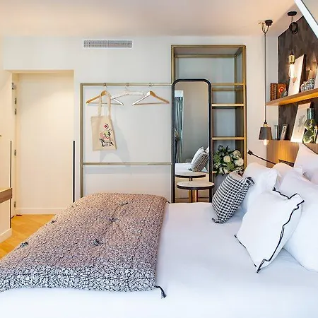 Maison Mere