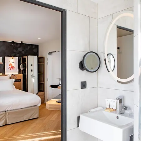 מלון Maison Mere 4*