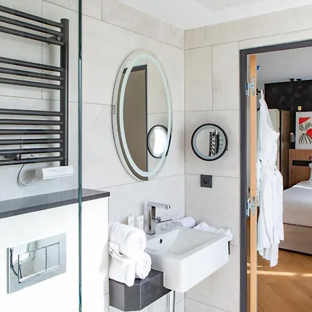 Maison Mere Paris