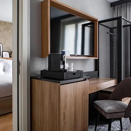 Maison Mere 4* Paris