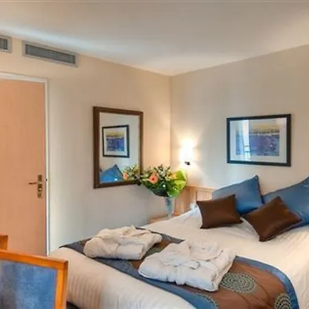 فندق Maison Mere 4*