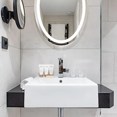 Hotel Maison Mère 4*
