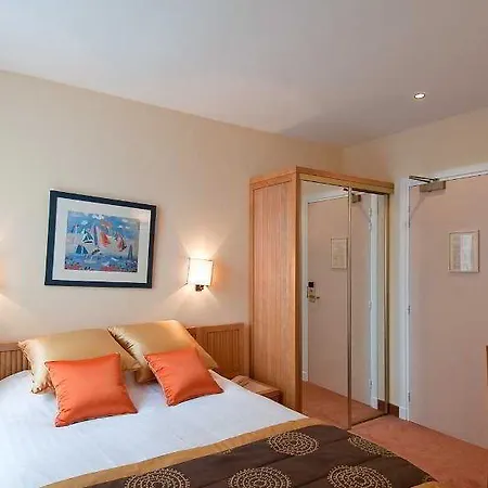 Maison Mere فندق باريس