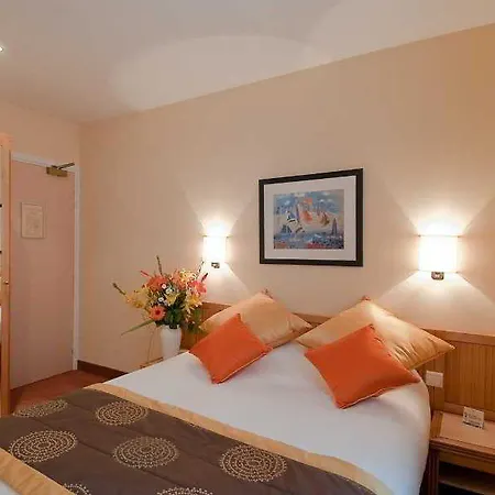 Hotel Maison Mere 4*