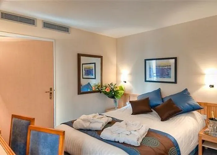 Hotel Maison Mere 4*