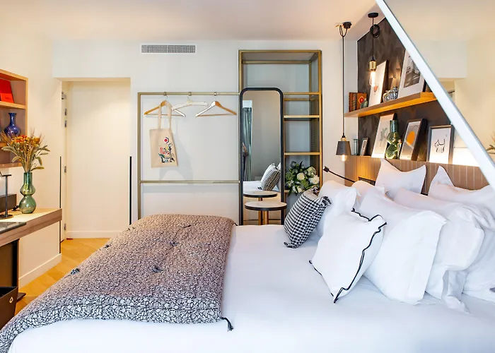 ホテル Maison Mere パリ