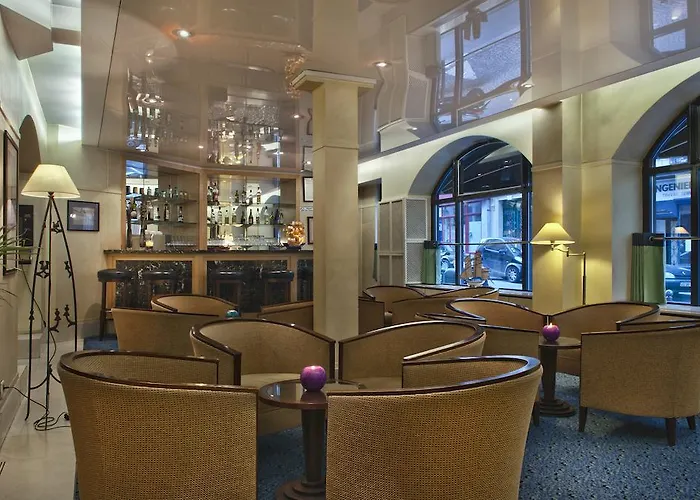 Maison Mere Paris